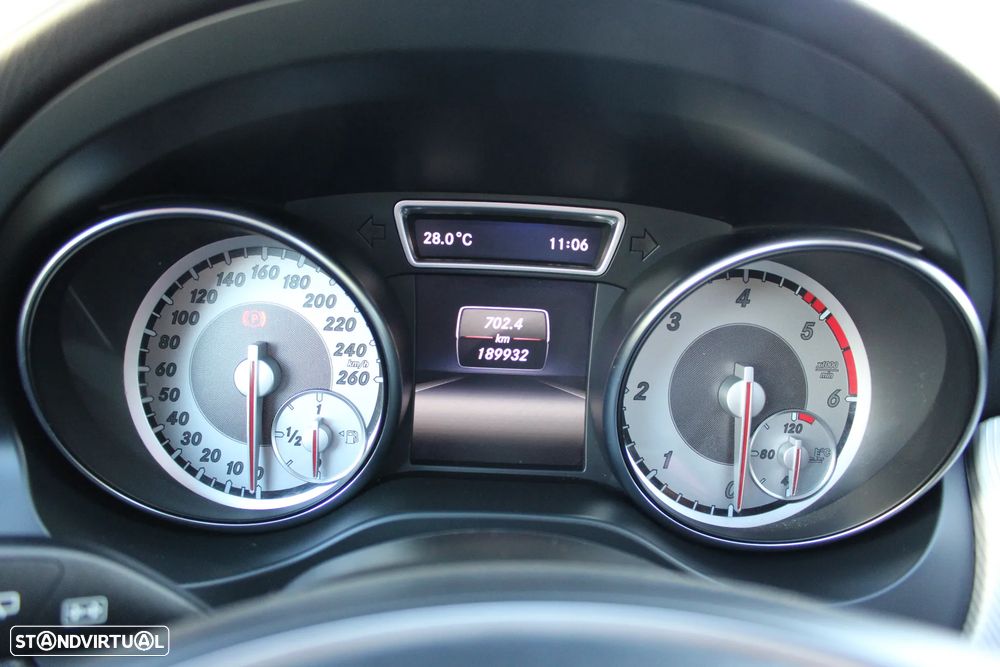 Mercedes-Benz CLA 200 d Shooting Brake Urban - 14