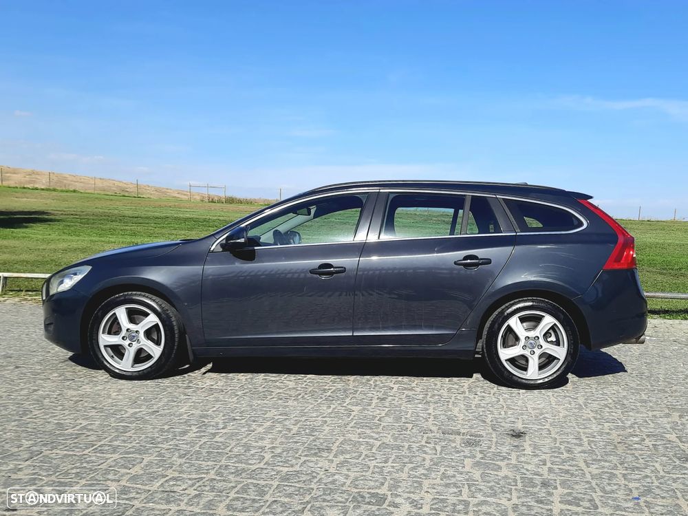 Volvo V60 1.6 D2 Drive Summum Start/Stop - 19