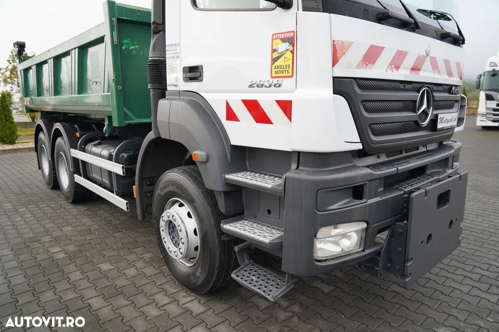 Mercedes-Benz AXOR 2636 / 6x4 / BASCULĂ CU 2 LATE / HIDROCLAPĂ / HIDROCLAPĂ / SPECIAL / CU PUNGĂ DE TRECERE FRONTALĂ / MANUALĂ - 17