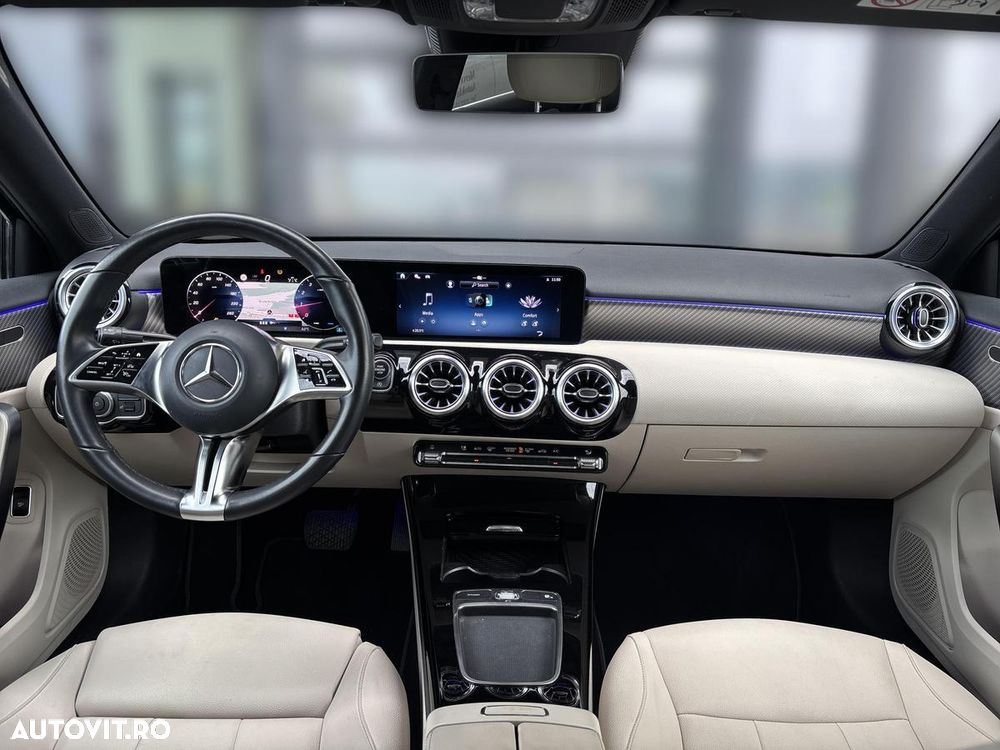 Mercedes-Benz A 180 Sedan 7G-DCT - 12