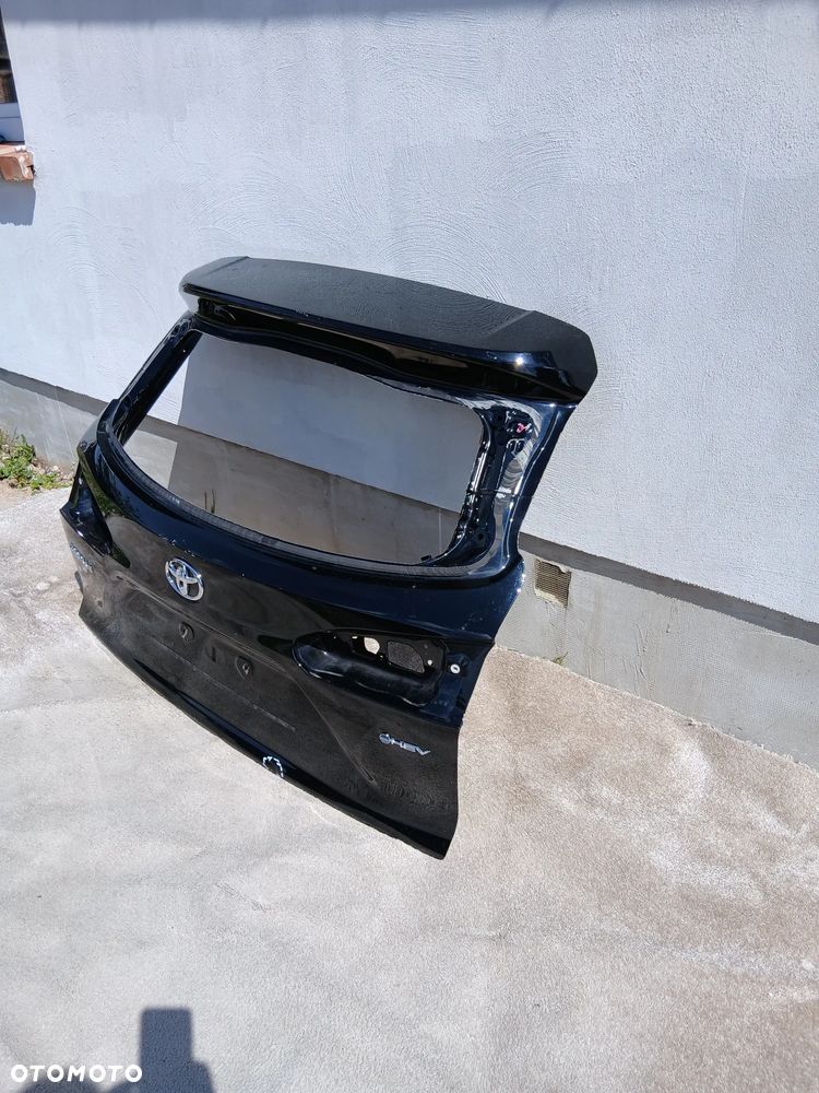 TYLNA KLAPA TOYOTA COROLLA CROSS - 3