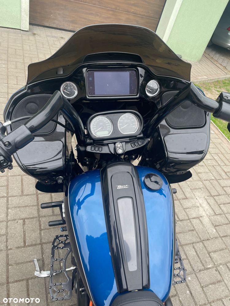 Harley-Davidson Touring Road Glide - 19