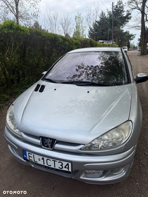 Peugeot 206 - 1