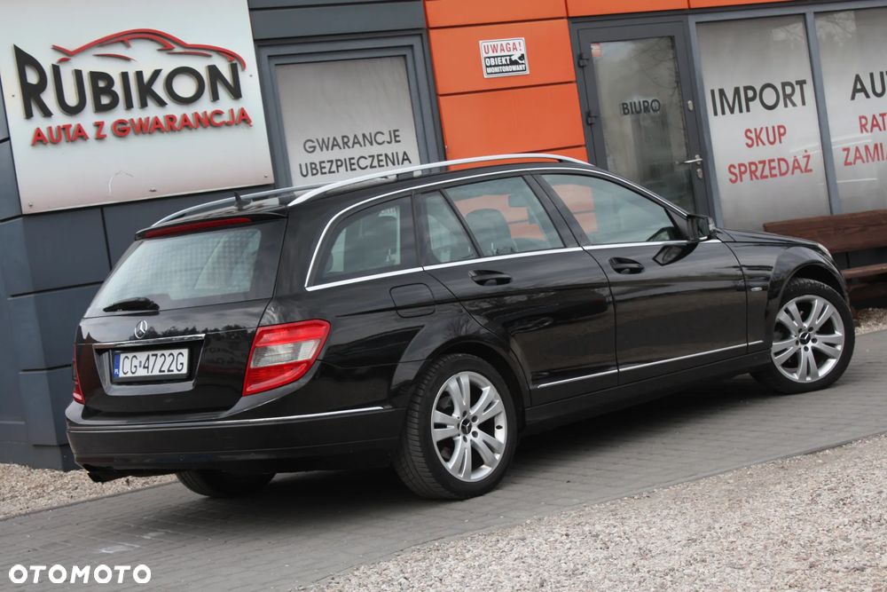 Mercedes-Benz Klasa C 180 CGI BlueEFFICIENCY Avantgarde - 4