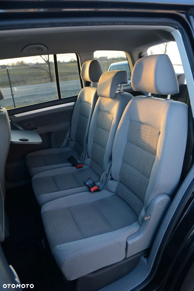 Volkswagen Touran 2.0 TDI DPF Trendline - 16