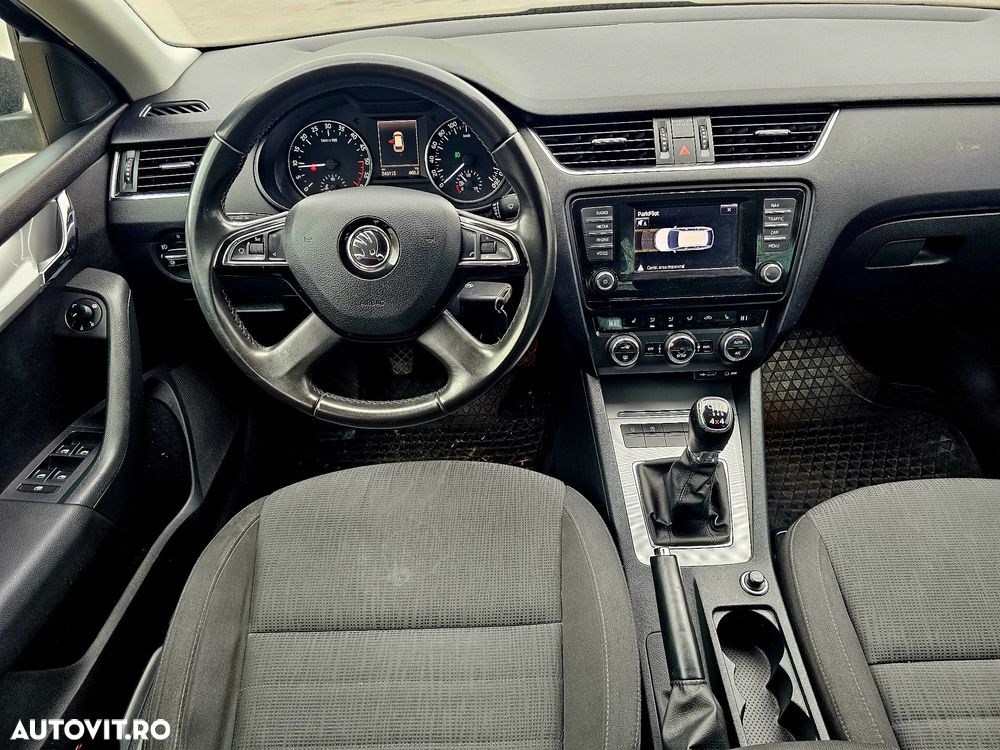 Skoda Octavia 1.6 TDI Green tec 4x4 Elegance - 7