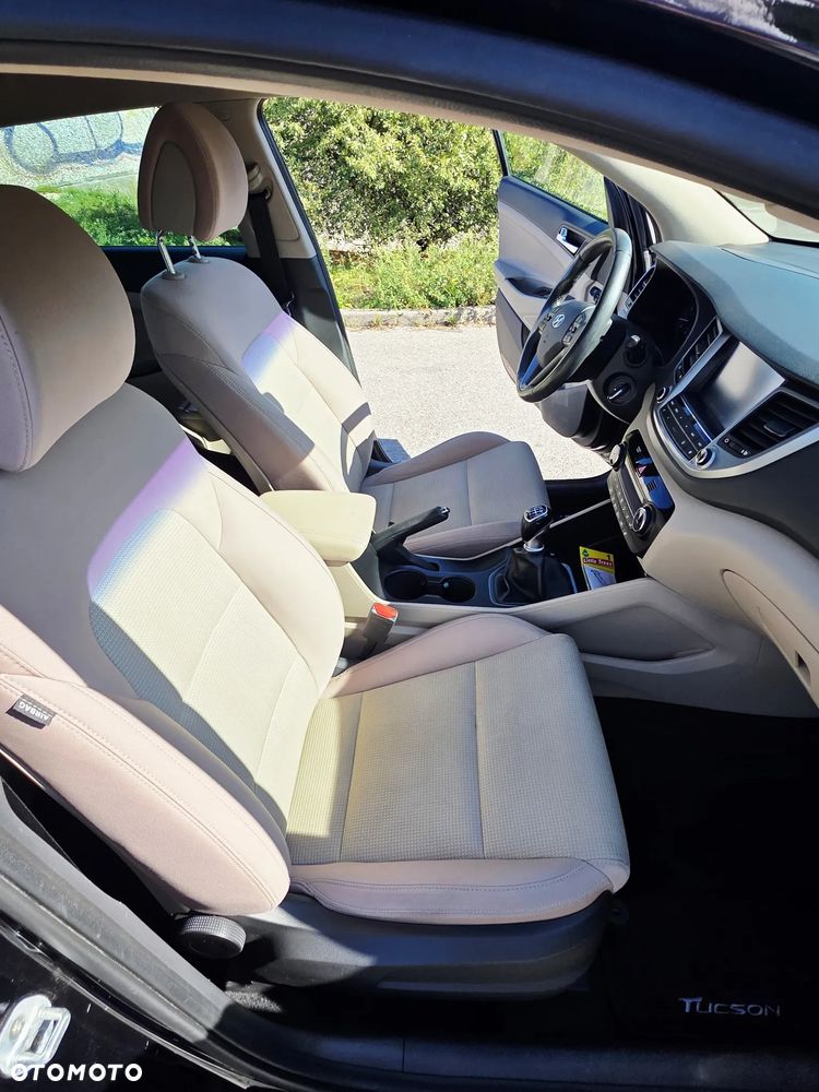 Hyundai Tucson 1.6 GDi Comfort 2WD - 19