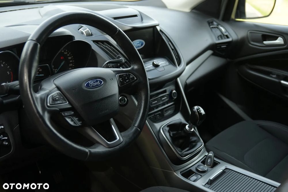 Ford Kuga 1.5 TDCi 2x4 Trend - 23