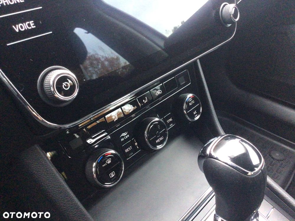 Skoda Superb 1.5 TSI Active DSG - 19