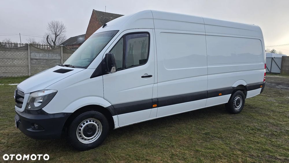Mercedes-Benz Sprinter - 2