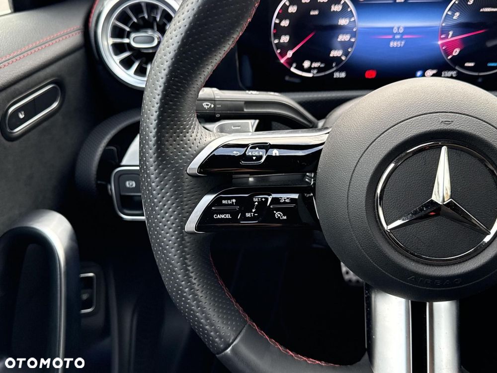 Mercedes-Benz CLA - 23