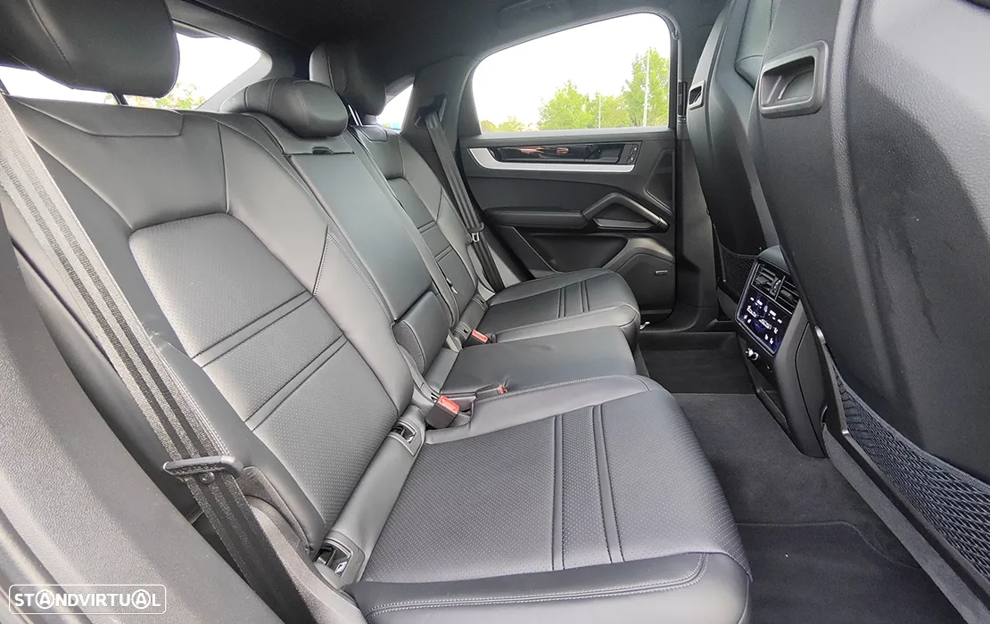Porsche Cayenne Coupé E-Hybrid - 14