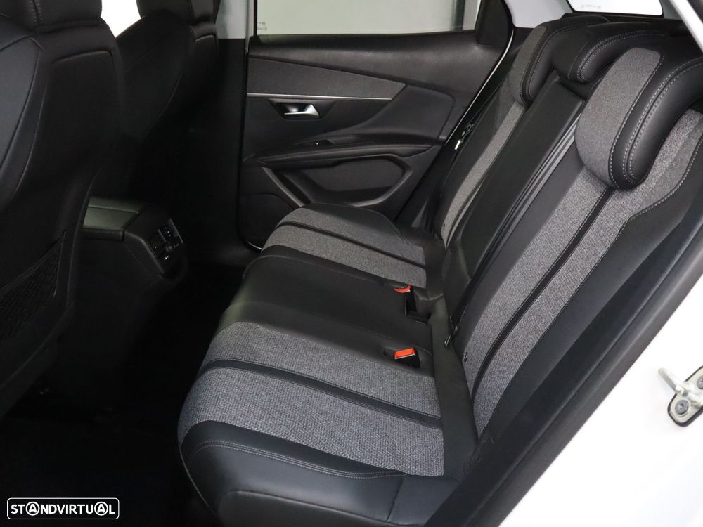 Peugeot 3008 1.2 PureTech Allure - 9
