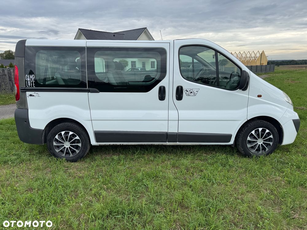 Opel Vivaro Tour Elegance L1H1 - 11