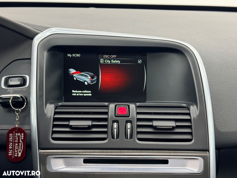 Volvo XC 60 D4 Momentum - 30