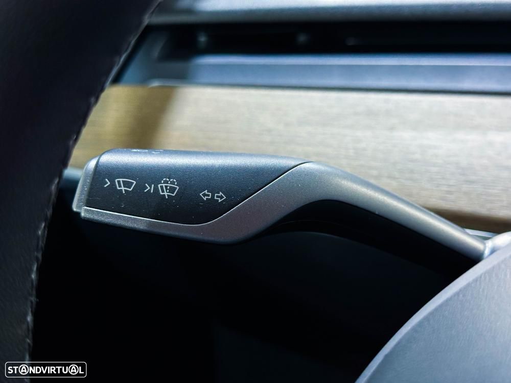 Tesla Model Y Standard - 26