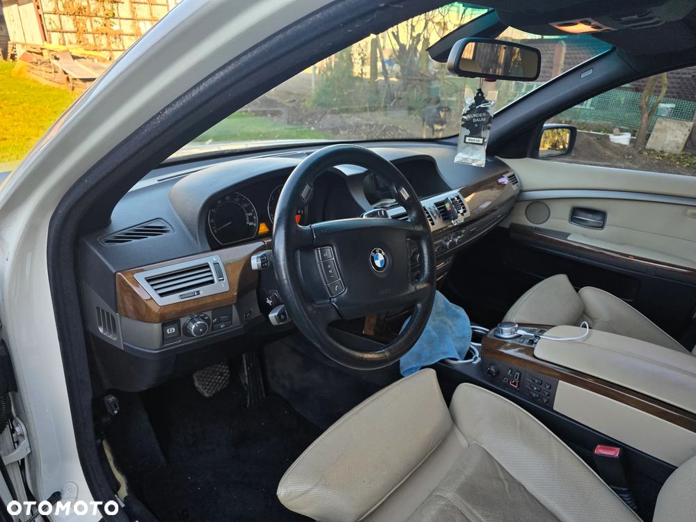 BMW Seria 7 750Li - 20