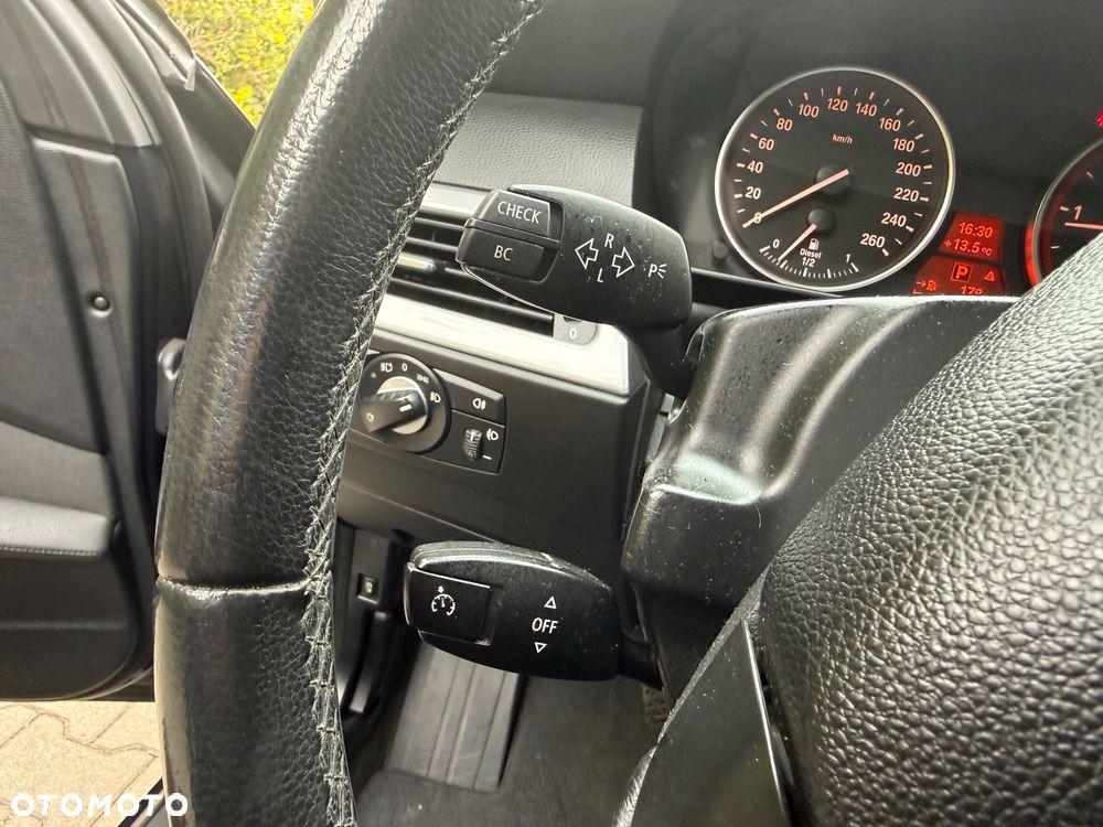 BMW Seria 5 520d Edition Exclusive - 18