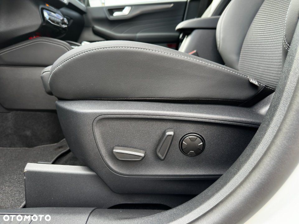 Ford Kuga - 16