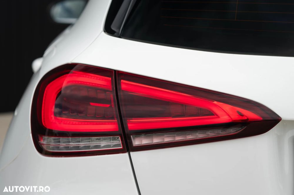 Mercedes-Benz A 250 e 8G-DCT Edition AMG Line - 13