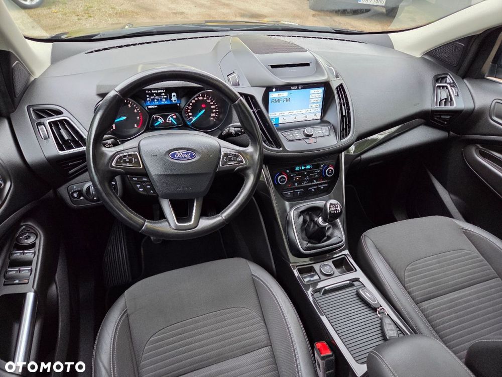 Ford Kuga 1.5 EcoBoost 2x4 Titanium - 8