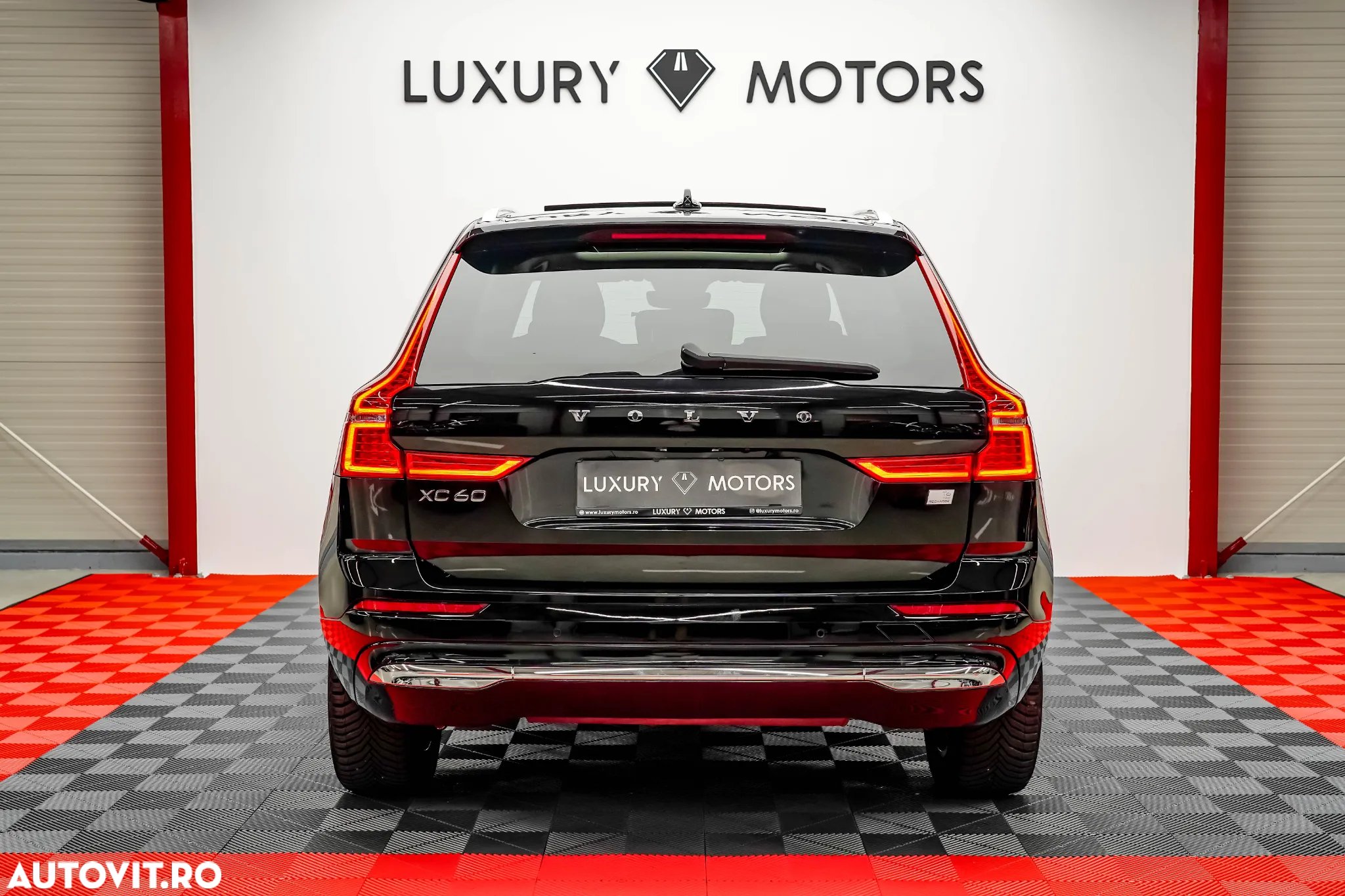 Volvo XC 60 Recharge T6 Twin Engine eAWD Inscription Expression - 13