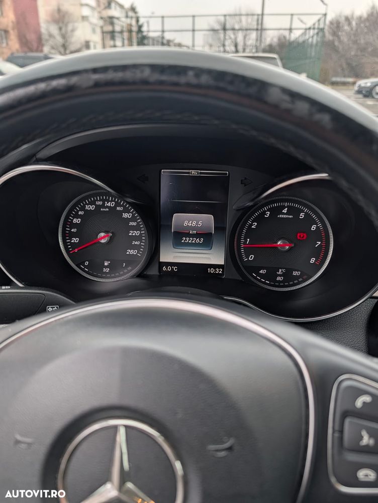 Mercedes-Benz C - 24