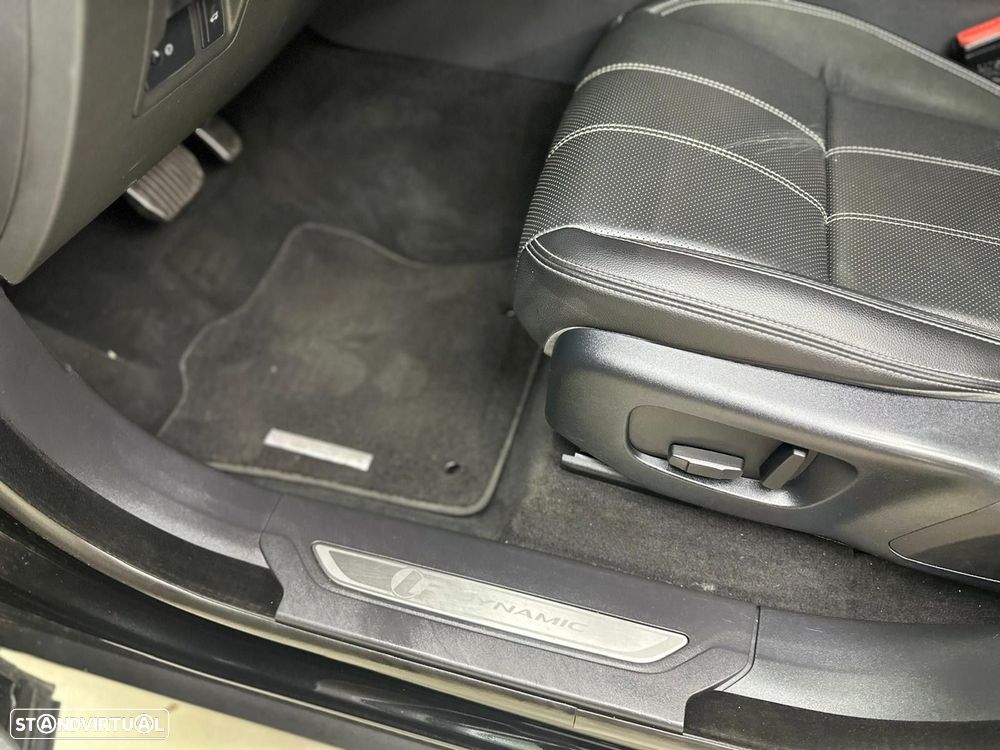 Land Rover Range Rover Velar 2.0 D R-Dynamic SE - 21