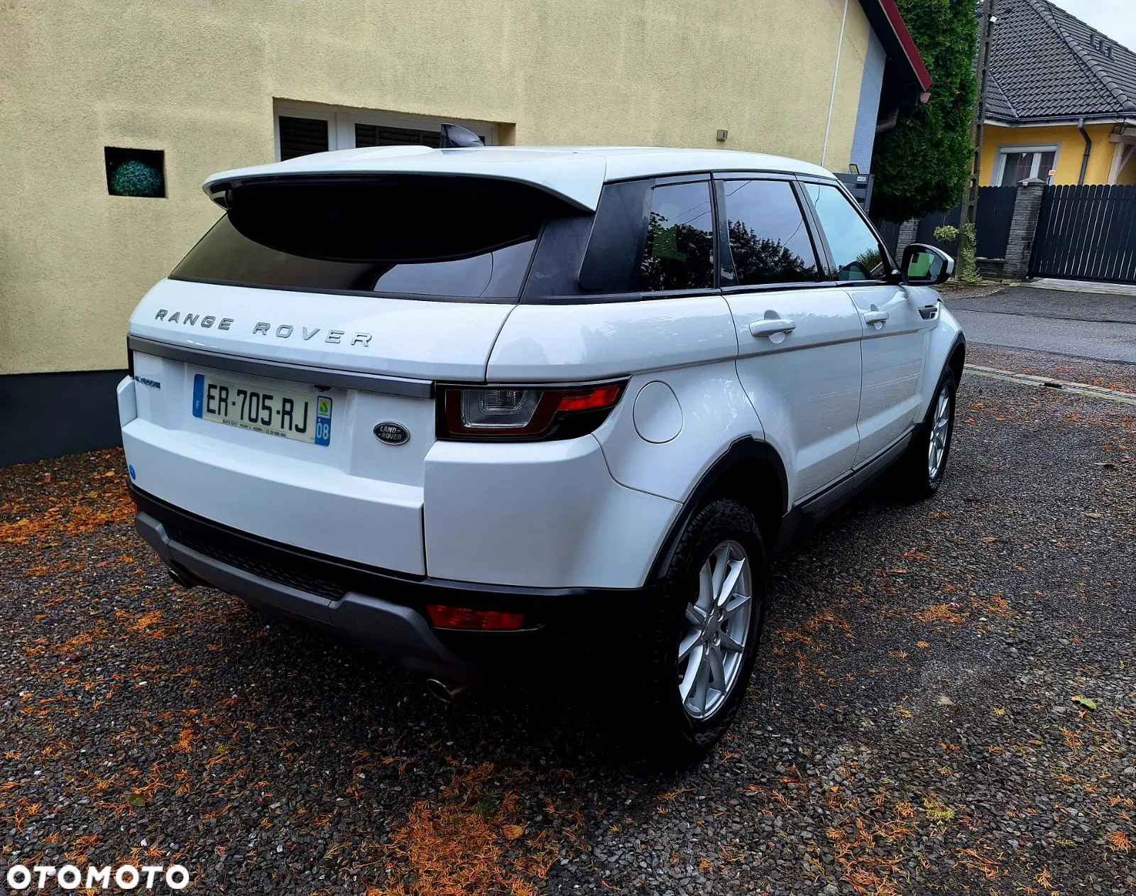 Land Rover Range Rover Evoque 2.0 D150 R-Dynamic - 6