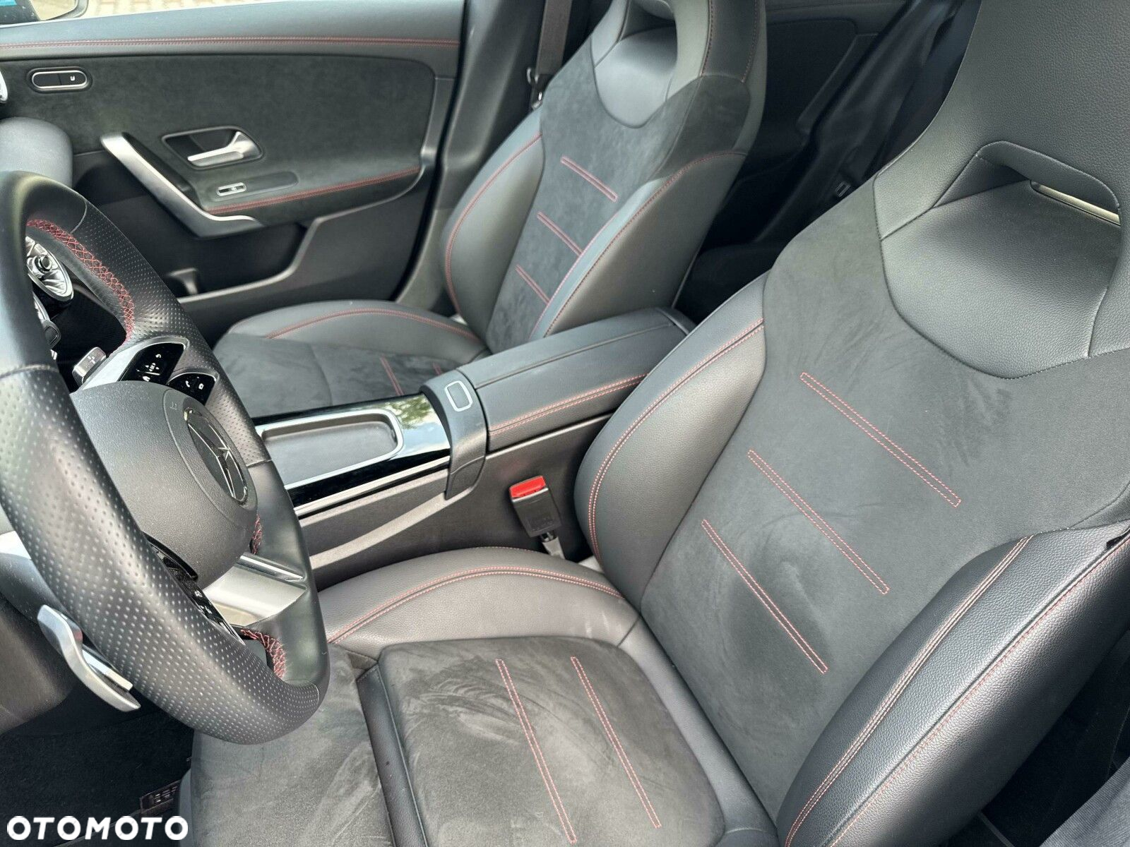 Mercedes-Benz CLA 180 AMG Line 7G-DCT - 16
