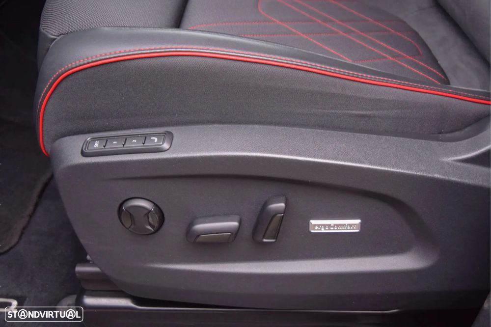 VW ID.Buzz 84 kWh GTX 4Motion - 34