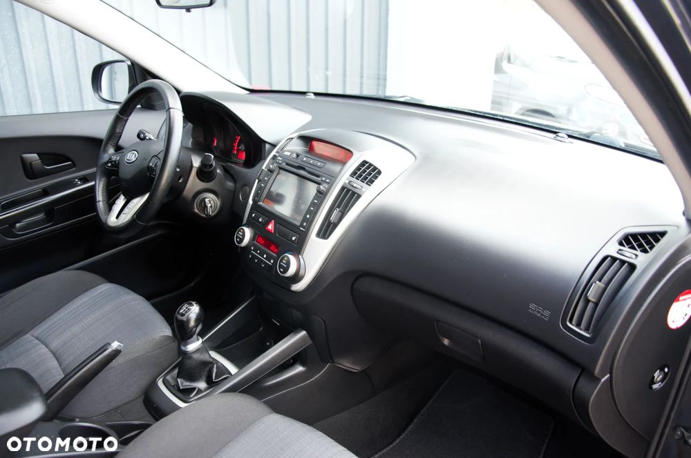 Kia Ceed 1.6 CVVT LX - 10