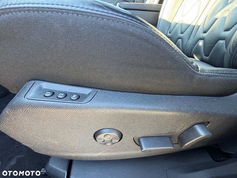 Peugeot 3008 1.6 THP Allure S&S EAT6 - 37