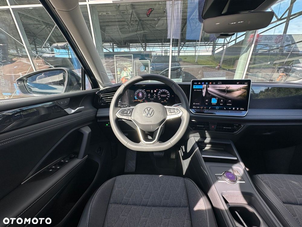 Volkswagen Tiguan - 16