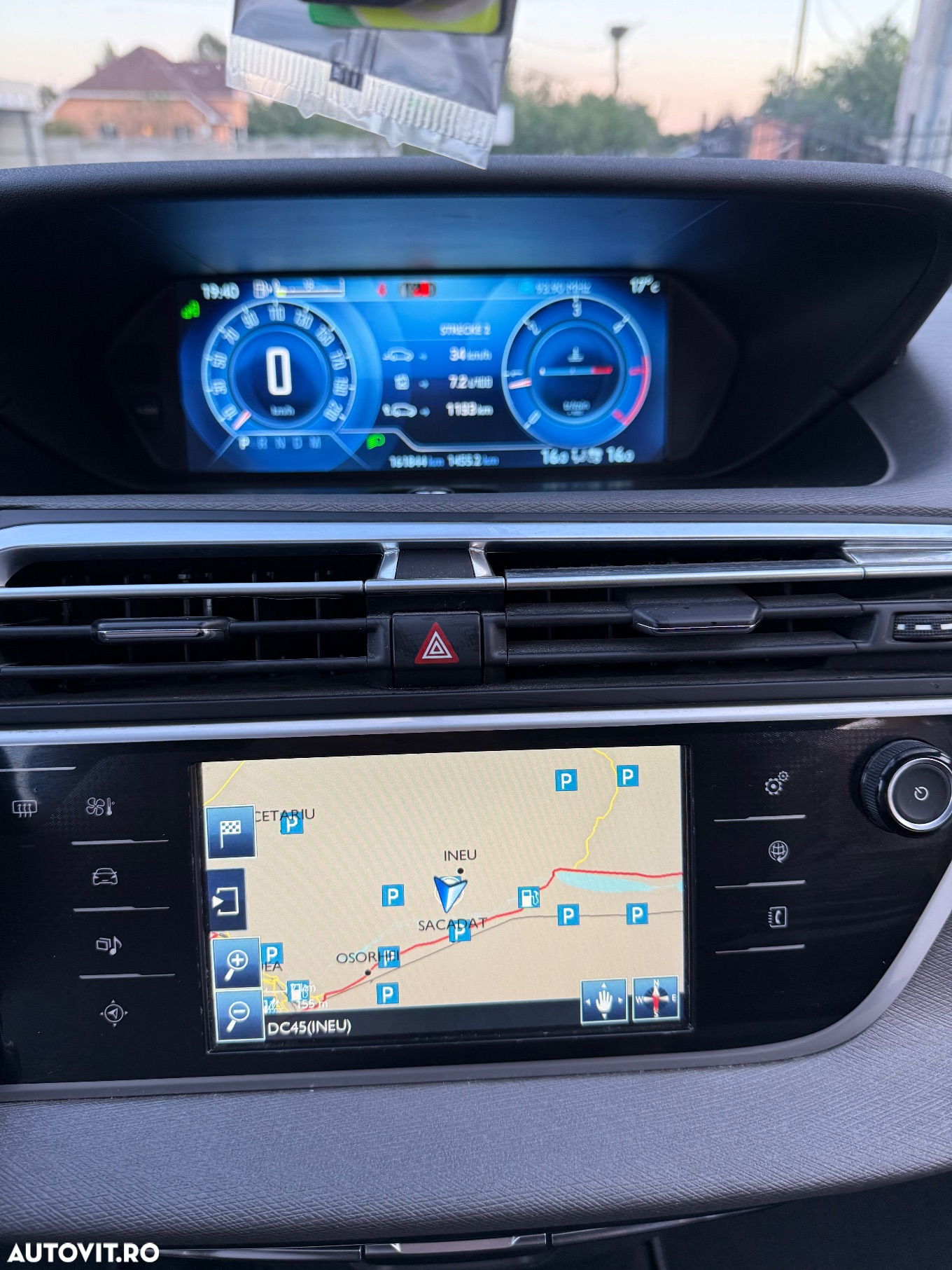 Citroën C4 Grand Picasso e-HDi 115 ETG6 Exclusive - 28