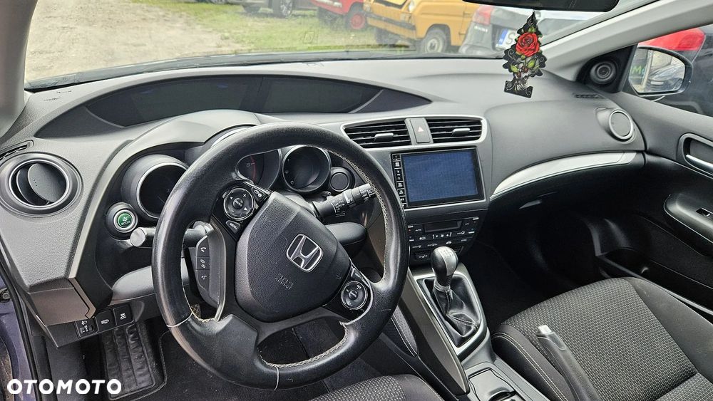 Honda Civic 1.6 i-DTEC Executive Black Edition - 11