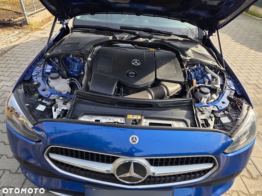 Mercedes-Benz Klasa C 200 mHEV 4-Matic Avantgarde - 29