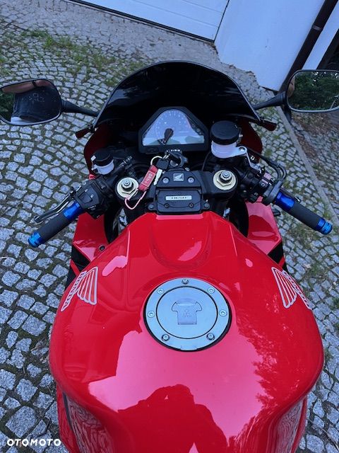 Honda CBR - 11