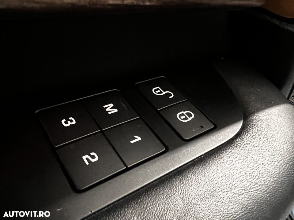 Land Rover Discovery - 31