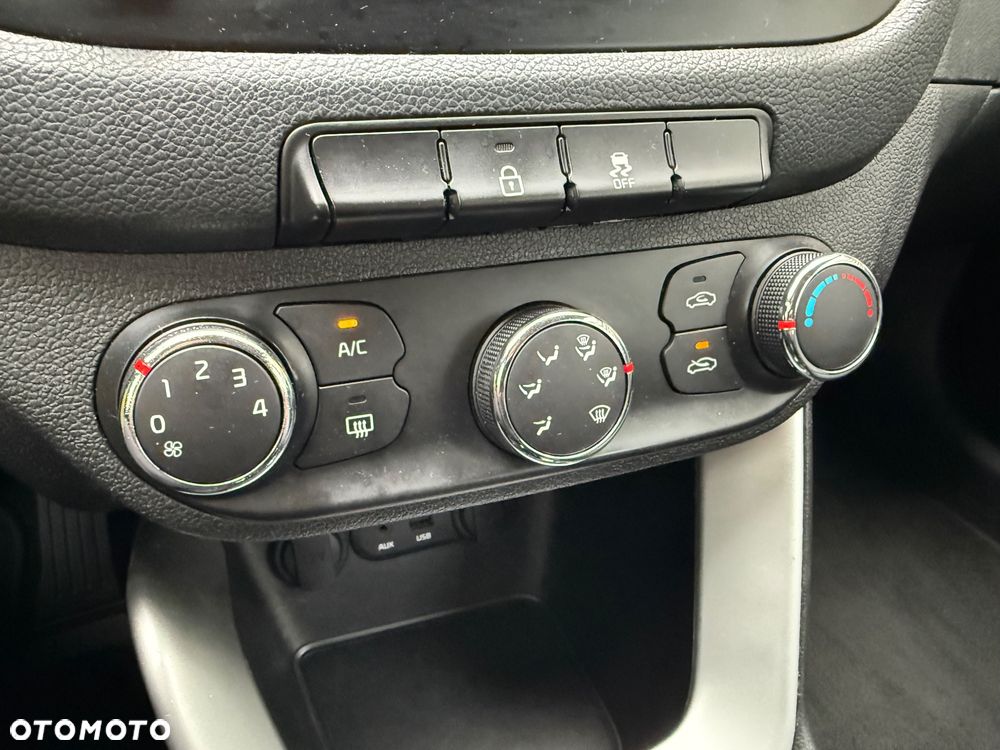 Kia Ceed - 13