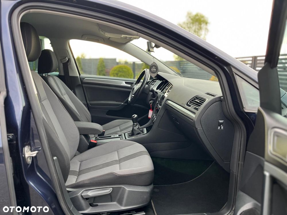 Volkswagen Golf 1.6 TDI BlueMotion Technology Allstar - 28