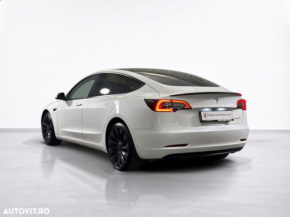 Tesla Model 3 Performance - 4