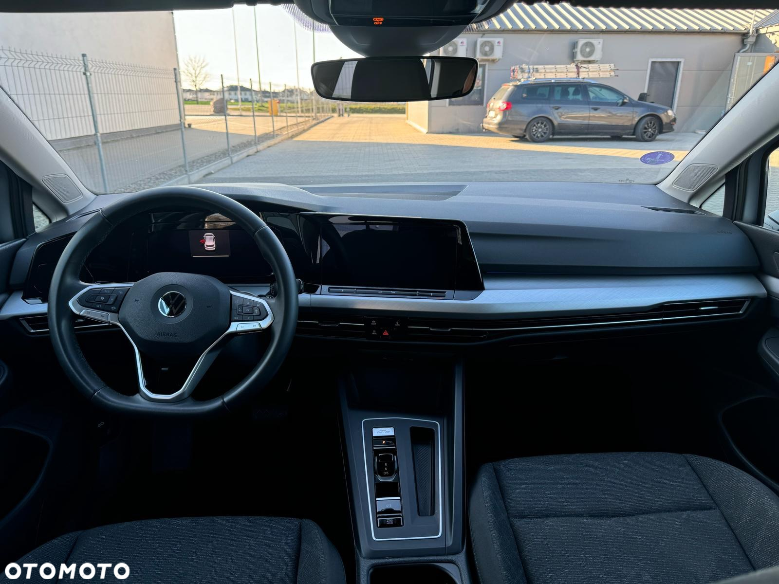 Volkswagen Golf - 8