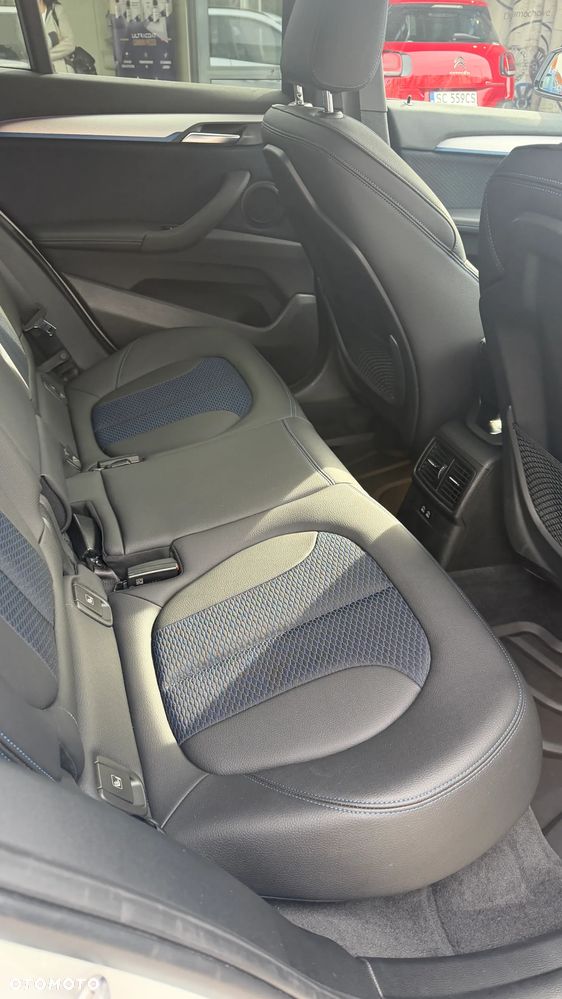 BMW X1 xDrive20i M Sport - 8