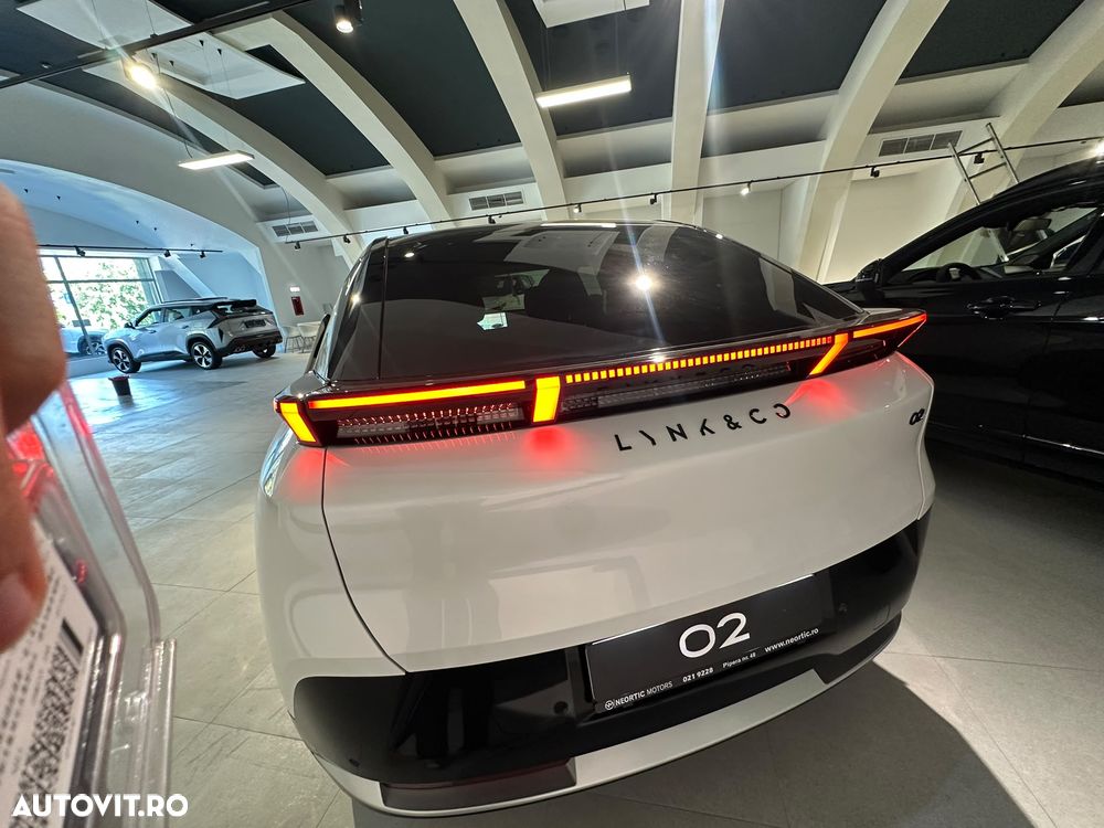 Lynk&Co 02 - 4