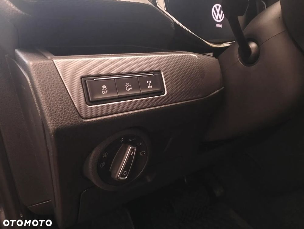 Volkswagen Multivan - 13