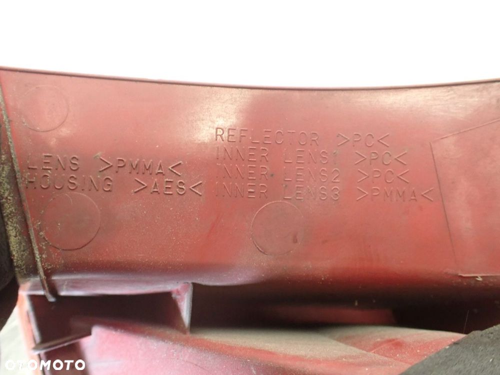 LAMPA LEWA TYLNA MAZDA 3 1.6 - 7