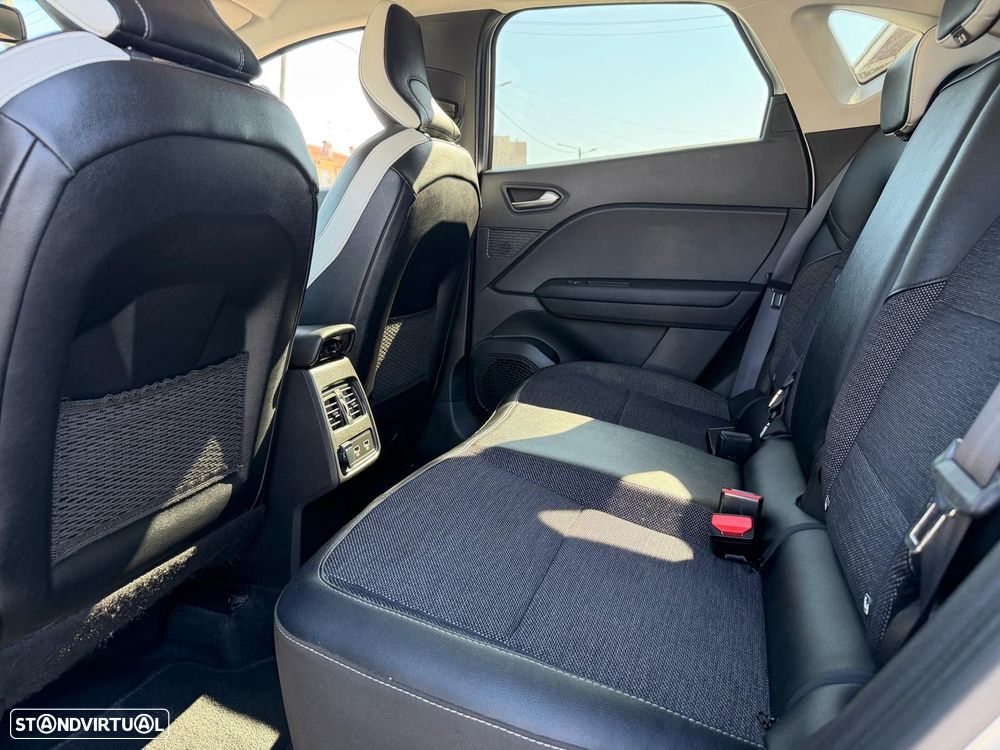 Renault Captur 1.0 TCe Techno Bi-Fuel - 11