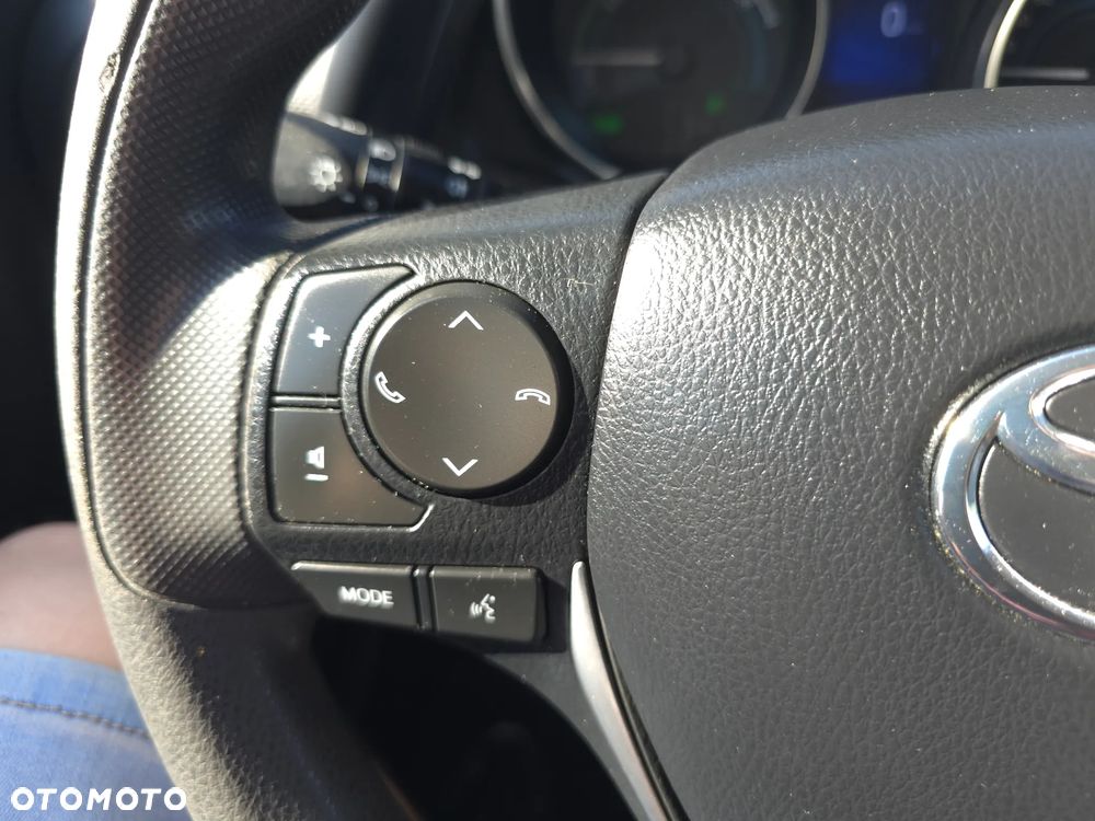 Toyota Auris 1.8 HSD Luna - 22