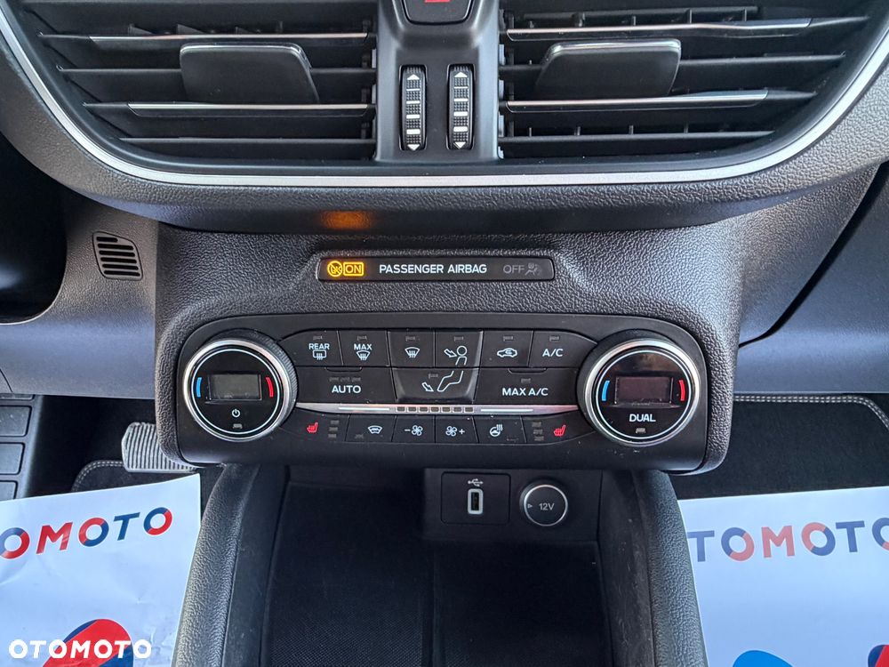 Ford Focus 1.5 EcoBlue STart-Stopp-System TITANIUM X - 23